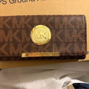MICHAEL Michael Kors Signature MK PVC Fulton Carryall Wallet